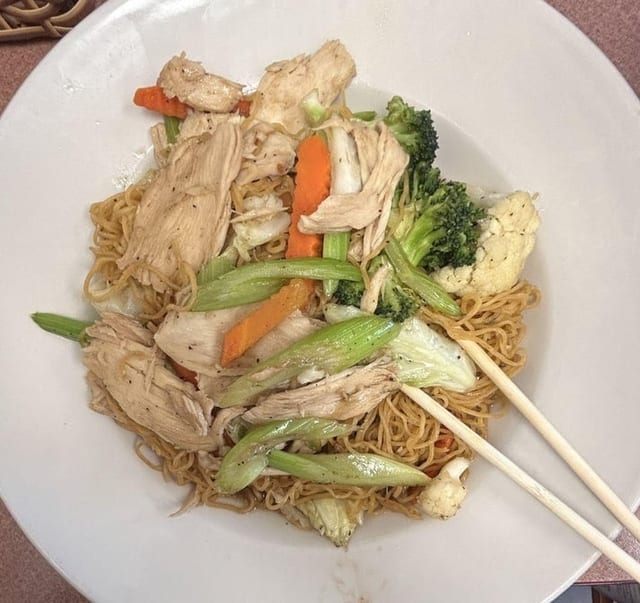 #48 Beef / Chicken Chow Mein.
