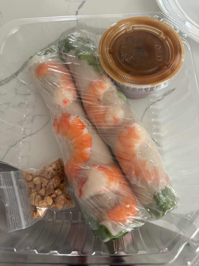 A4 Fresh Spring Rolls (Shrimp & Pork) (2).