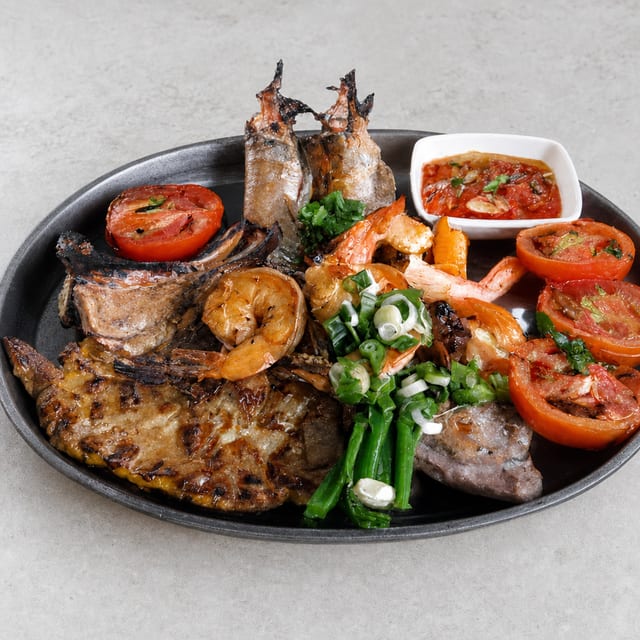 62. Grilled Shrimp & Beef Over Rice / Cơm Tôm, Bò.