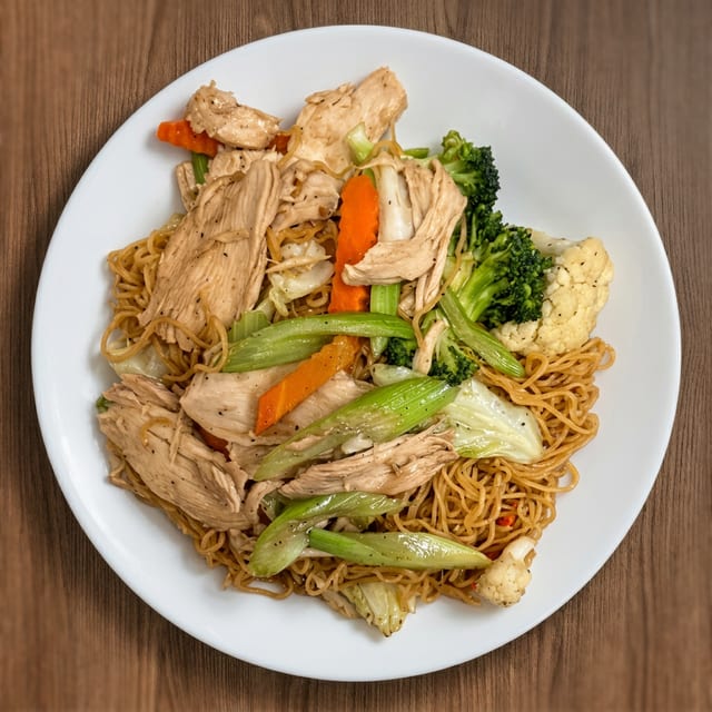 #48 Beef / Chicken Chow Mein.